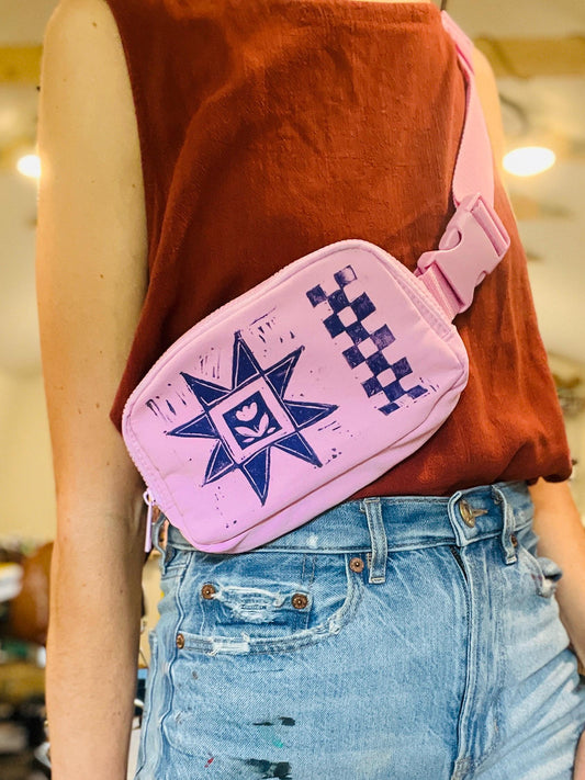Flower Barn Quilt Folk Fashion - Linocut Printed cross Body Zip bag