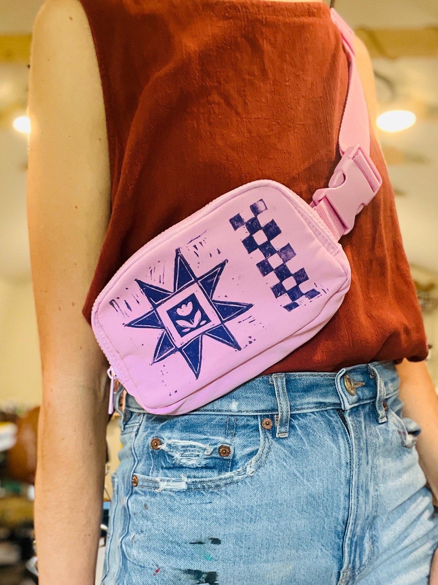 Flower Barn Quilt Folk Fashion - Linocut Printed cross Body Zip bag